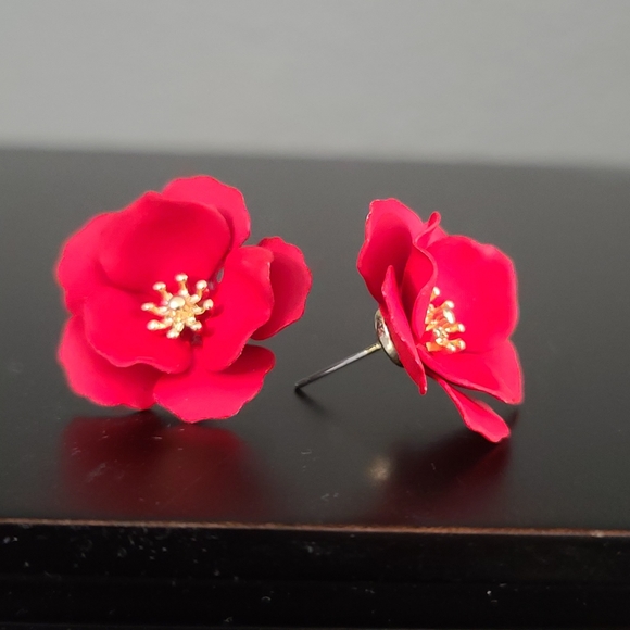 Red 3 Dimensional Flower Earrings - Picture 2 of 3